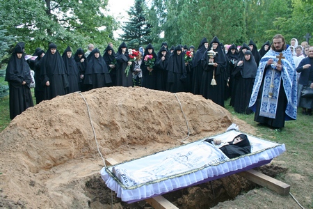 Отпевание и похороны послушницы Зинаиды